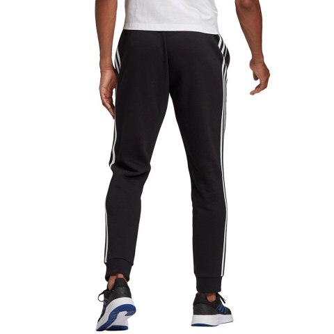 Spodnie męskie adidas Essentials Fleece czarne GK8821 Spodnie męskie adidas Essentials Fleece czarne GK8821