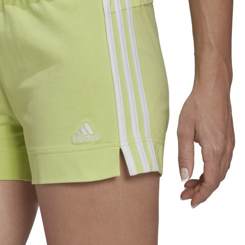 Spodenki damskie adidas Essentials Slim 3-Stripes Shorts zielone HE9361 Spodenki damskie adidas Essentials Slim 3-Stripes Shorts zielone HE9361