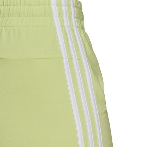 Spodenki damskie adidas Essentials Slim 3-Stripes Shorts zielone HE9361 Spodenki damskie adidas Essentials Slim 3-Stripes Shorts zielone HE9361