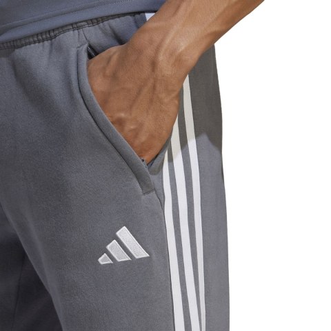 Spodnie męskie adidas Tiro 23 League Sweat Tracksuit Bottoms szare HZ3019 Spodnie męskie adidas Tiro 23 League Sweat Tracksuit Bottoms szare HZ3019