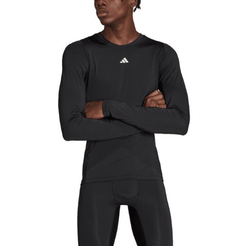 Koszulka męska adidas Techfit Aeroready Long Sleeve Tee czarna HP0626 Koszulka męska adidas Techfit Aeroready Long Sleeve Tee czarna HP0626