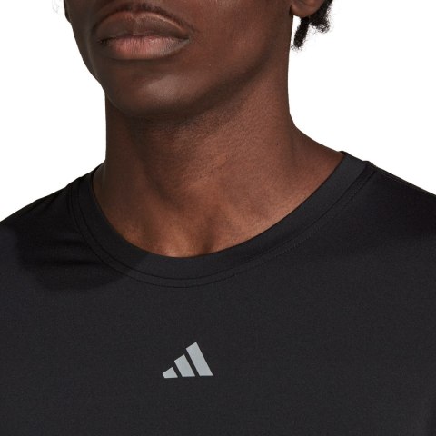 Koszulka męska adidas Techfit Aeroready Long Sleeve Tee czarna HP0626 Koszulka męska adidas Techfit Aeroready Long Sleeve Tee czarna HP0626