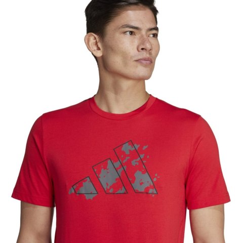 Koszulka męska adidas Train Essentials Seasonal Training Graphic czerwona IJ9604 Koszulka męska adidas Train Essentials Seasonal Training Graphic czerwona IJ9604