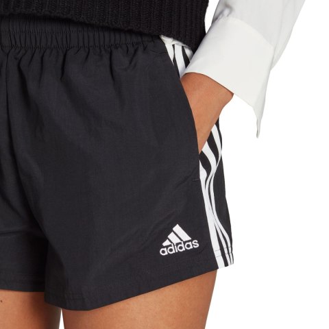 Spodenki damskie adidas Essentials 3-Stripes Woven czarne HT3397 Spodenki damskie adidas Essentials 3-Stripes Woven czarne HT3397
