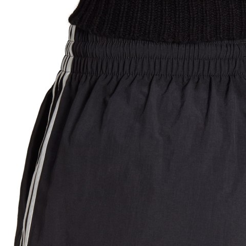 Spodenki damskie adidas Essentials 3-Stripes Woven czarne HT3397 Spodenki damskie adidas Essentials 3-Stripes Woven czarne HT3397