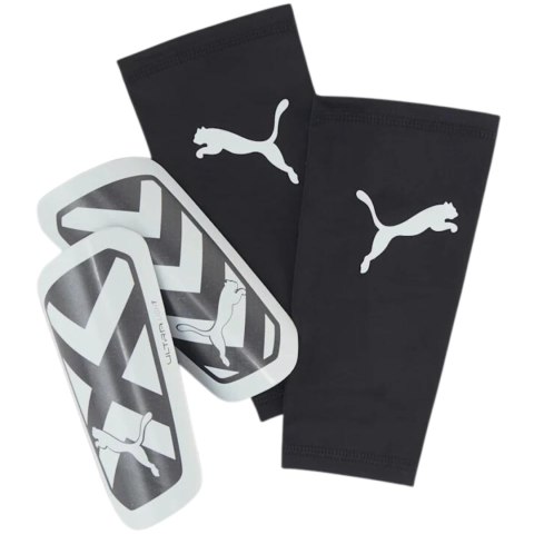 Ochraniacze piłkarskie Puma Ultra Light Sleeve czarno-białe 30873 03 Ochraniacze piłkarskie Puma Ultra Light Sleeve czarno-białe 30873 03