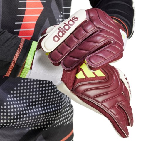 Rękawice bramkarskie adidas Copa GL League bordowe IQ4012 Rękawice bramkarskie adidas Copa GL League bordowe IQ4012
