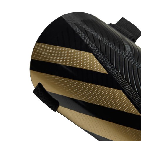 Ochraniacze piłkarskie adidas Tiro Match Club czarne IP3997 Ochraniacze piłkarskie adidas Tiro Match Club czarne IP3997