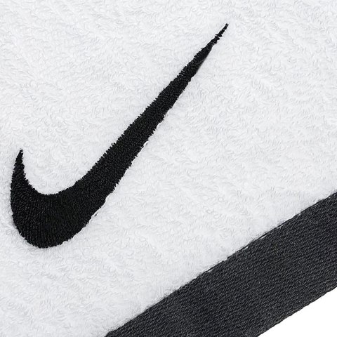 Ręcznik Nike Fundamental biały NET17101MD Ręcznik Nike Fundamental biały NET17101MD