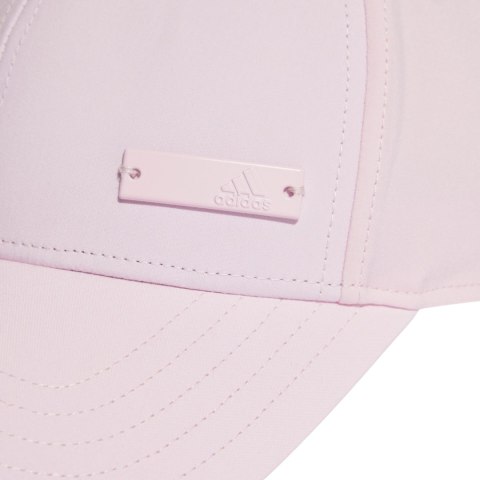 Czapka z daszkiem adidas Metal Badge Lightweight Baseball jasnoróżowa IR7892 Czapka z daszkiem adidas Metal Badge Lightweight Baseball jasnoróżowa IR7892