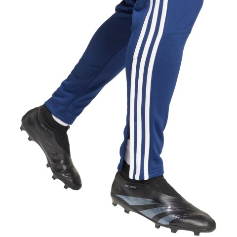 Spodnie męskie adidas Tiro 24 Winterized niebieskie IY0114 Spodnie męskie adidas Tiro 24 Winterized niebieskie IY0114