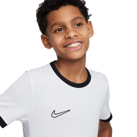 Koszulka dla dzieci Nike Dri-Fit Academy 25 SS biała FZ9758 100 Koszulka dla dzieci Nike Dri-Fit Academy 25 SS biała FZ9758 100