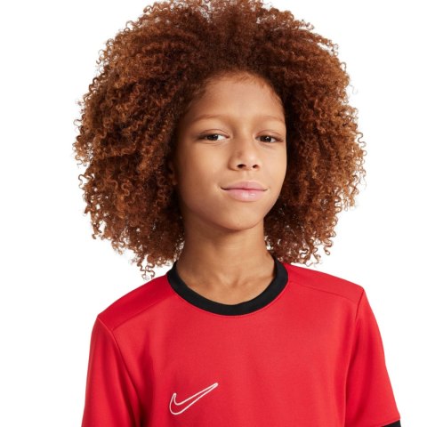 Koszulka dla dzieci Nike Dri-Fit Academy 25 SS czerwona FZ9758 657 Koszulka dla dzieci Nike Dri-Fit Academy 25 SS czerwona FZ9758 657