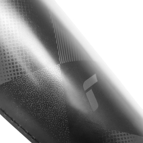 Ochraniacze piłkarskie Reusch Shin Guard Compact Lite czarne 5577047 7060 Ochraniacze piłkarskie Reusch Shin Guard Compact Lite czarne 5577047 7060