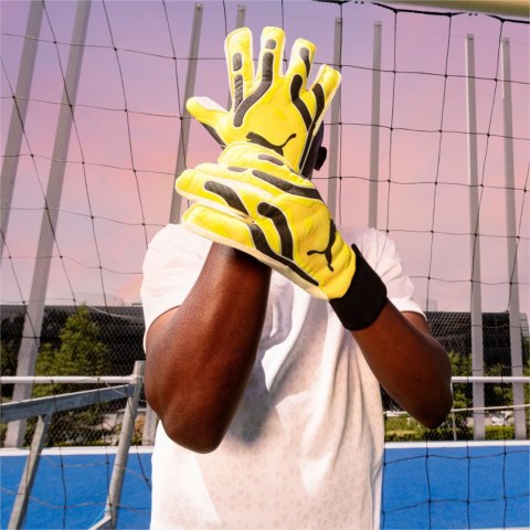 Rękawice bramkarskie Puma Ultra Ultimate Hybrid Sun niebieskie 41858 02 Rękawice bramkarskie Puma Ultra Ultimate Hybrid Sun niebieskie 41858 02