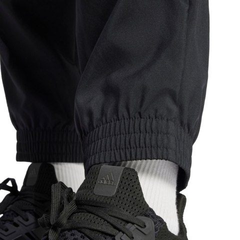Spodnie męskie adidas Essentials Small Logo Cargo czarne JF3538 Spodnie męskie adidas Essentials Small Logo Cargo czarne JF3538