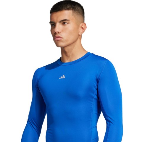 Koszulka męska adidas Techfit Long Sleeve Tee niebieska JP2921 Koszulka męska adidas Techfit Long Sleeve Tee niebieska JP2921