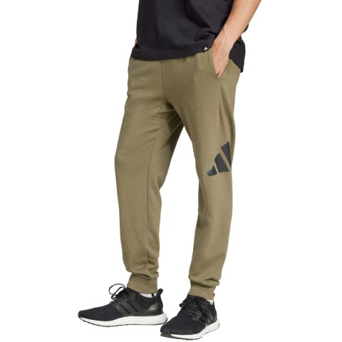 Spodnie męskie adidas Essentials Big Logo French Terry oliwkowe JE8970 Spodnie męskie adidas Essentials Big Logo French Terry oliwkowe JE8970
