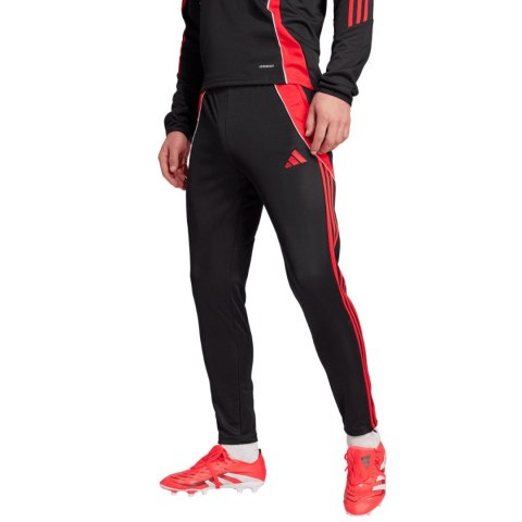 Spodnie męskie adidas Tiro 24 Slim Training czarno-czerwone JP2489 Spodnie męskie adidas Tiro 24 Slim Training czarno-czerwone JP2489