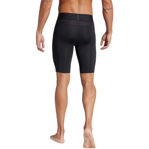 Podspodenki męskie adidas Techfit Tight czarne JP1477 Podspodenki męskie adidas Techfit Tight czarne JP1477