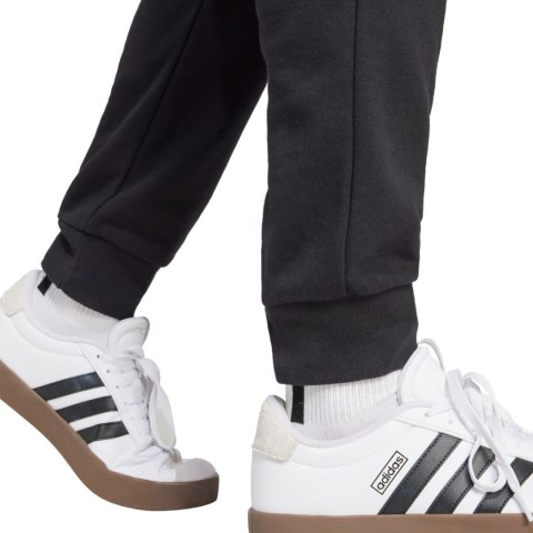 Spodnie męskie adidas Essentials Feel Cozy French Terry czarne JE3854 Spodnie męskie adidas Essentials Feel Cozy French Terry czarne JE3854