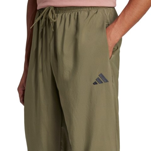 Spodnie męskie adidas Essentials Small Logo Stanford zielone JF1102 Spodnie męskie adidas Essentials Small Logo Stanford zielone JF1102