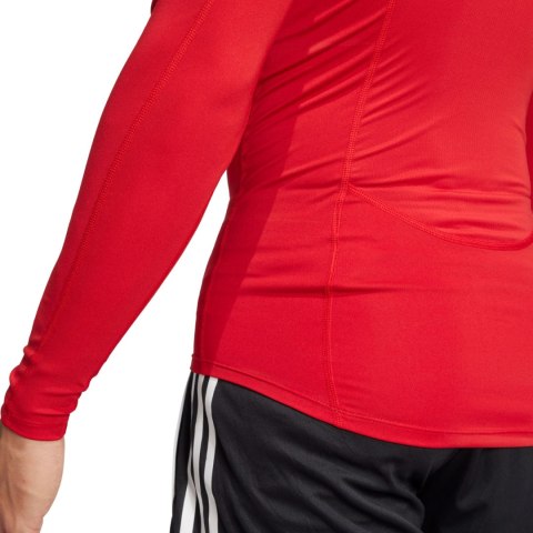 Koszulka męska adidas Techfit Long Sleeve Tee czerwona JP2926 Koszulka męska adidas Techfit Long Sleeve Tee czerwona JP2926