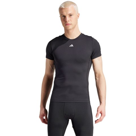 Koszulka męska adidas Techfit Aeroready Short Sleeve czarna IS7606 Koszulka męska adidas Techfit Aeroready Short Sleeve czarna IS7606