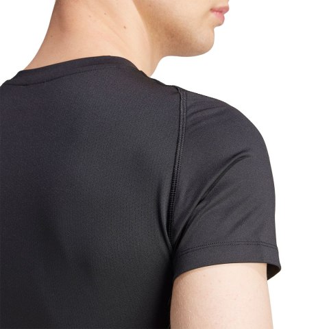 Koszulka męska adidas Techfit Aeroready Short Sleeve czarna IS7606 Koszulka męska adidas Techfit Aeroready Short Sleeve czarna IS7606