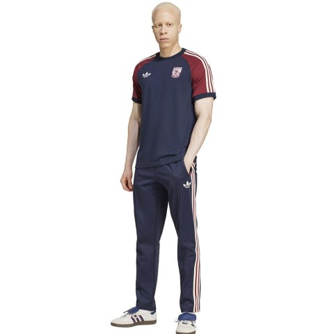 Koszulka adidas Arsenal Londyn 3 Stripes Tee JSY IY0053 Koszulka adidas Arsenal Londyn 3 Stripes Tee JSY IY0053