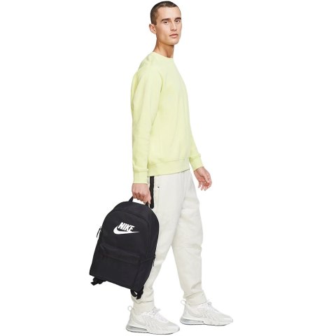 Plecak Nike Heritage Backpack czarny DC4244 010 Plecak Nike Heritage Backpack czarny DC4244 010