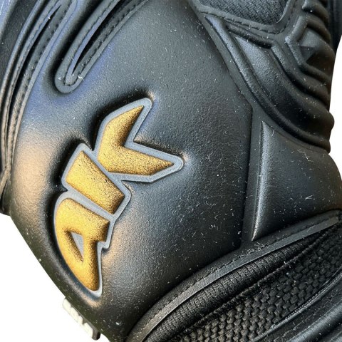 Rękawice 4keepers Champ Champ Gold Black VII RF2G Junior S994181 Rękawice 4keepers Champ Champ Gold Black VII RF2G Junior S994181