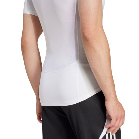 Koszulka męska adidas Techfit Short Sleeve Tee biała JP4675