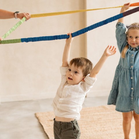 Guma sensoryczna animacyjna 4 m tęczowa Akson