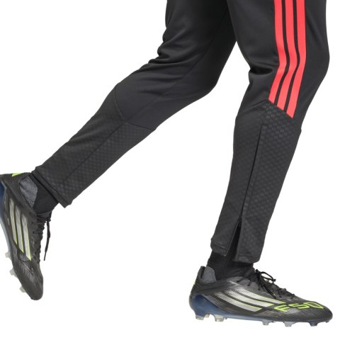 Spodnie męskie adidas Tiro 26 Competition czarno-czerwone KA5122