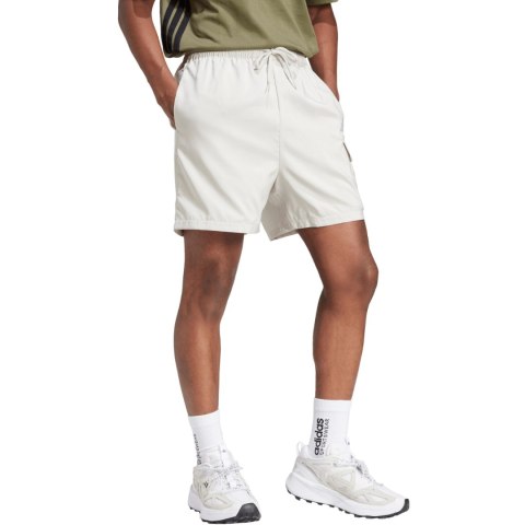 Spodenki męskie adidas Essentials Small Logo Cargo Chelsea białe JD1828