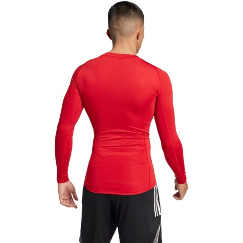 Koszulka męska adidas Techfit Long Sleeve Tee czerwona JP2926