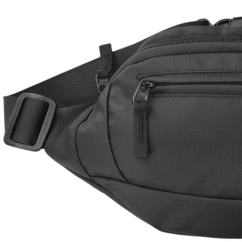 Saszetka 4F U108 głęboka czerń 4FWSS25AWAIU108 20S