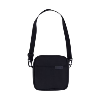 Torebka 4F U077 głęboka czerń 4FWSS25APOUU077 20S