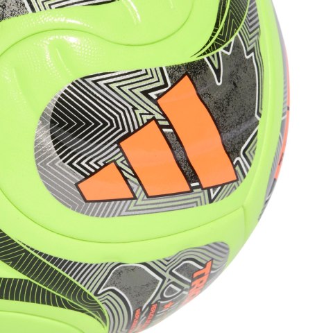 Piłka nożna adidas World Cup 26 Trionda Competition Winter zielona JV6223