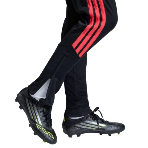 Spodnie dla dzieci adidas Tiro 26 League Slim czarno-czerwone JY7115