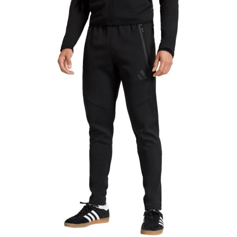 Spodnie męskie adidas Tiro 26 Travel Sweat Pant czarne KF6072