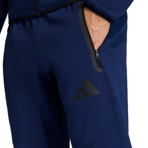 Spodnie męskie adidas Tiro 26 Travel Sweat Pant granatowe KF6073