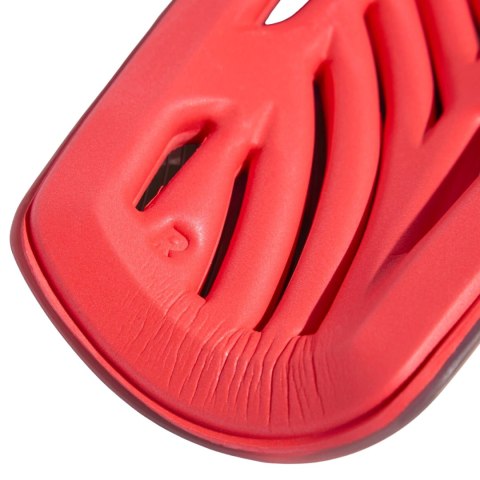 Ochraniacze piłkarskie adidas Tiro League czarno-czerwone KB0298