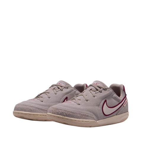 Buty piłkarskie dla dzieci Nike Tiempo Streetgato beżowe IO9608 216