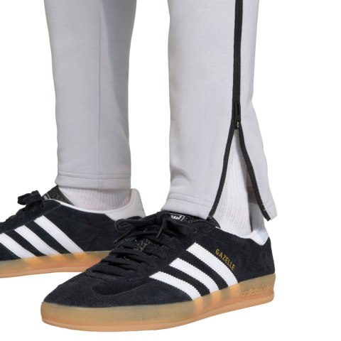 Spodnie męskie adidas Tiro 26 Travel Sweat jasnoszare KF6071