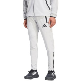 Spodnie męskie adidas Tiro 26 Travel Woven jasnoszare KE8363