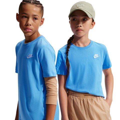 Koszulka dla dzieci Nike Sportswear jasnoniebieska FZ5177 412